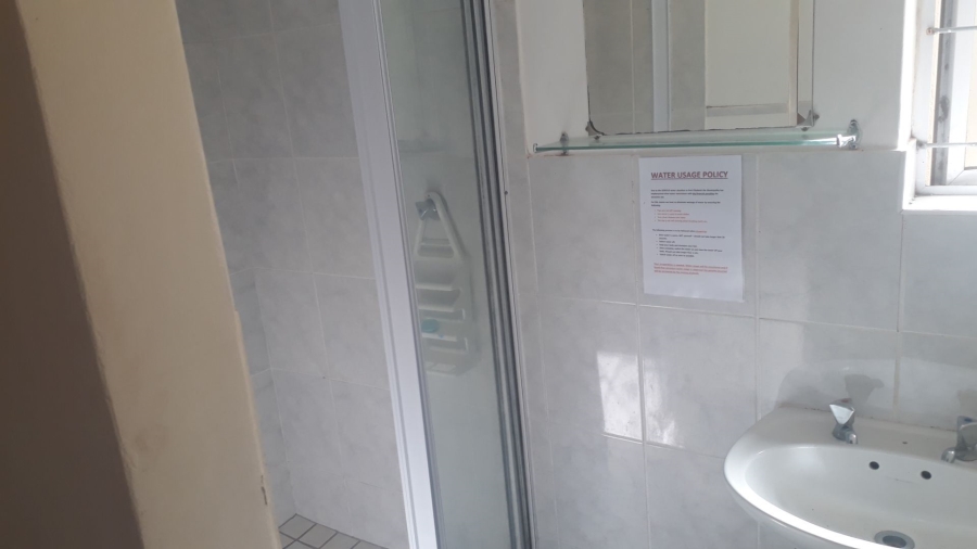 To Let 1 Bedroom Property for Rent in Summerstrand Eastern Cape